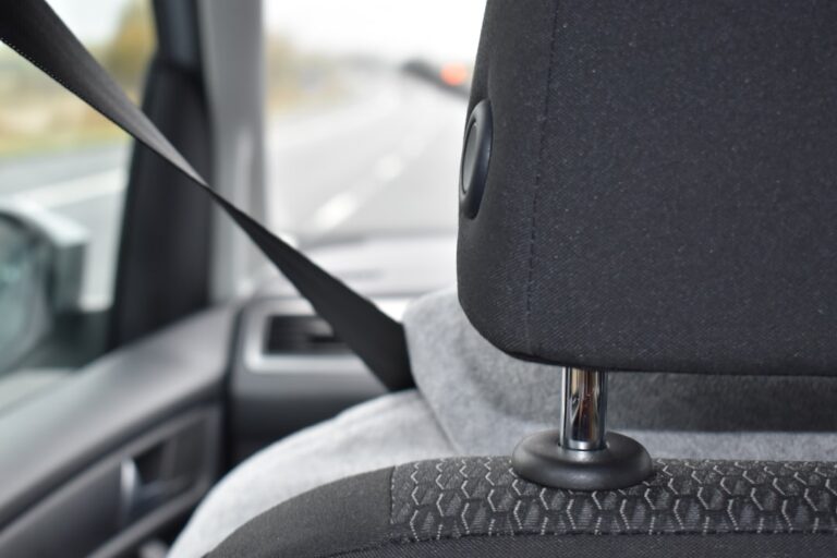 How to Travel Safely After Hip Replacement